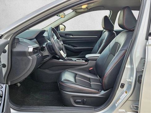Used 2024 Nissan Altima 2.5 SR image 15