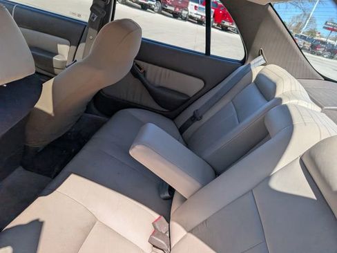 Used 1996 Toyota Camry LE FWD image 19