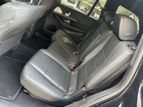 Used 2024 Mercedes-Benz GLS 450 4MATIC image 33