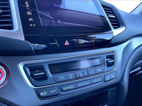 Used 2017 Honda Pilot EX image 34