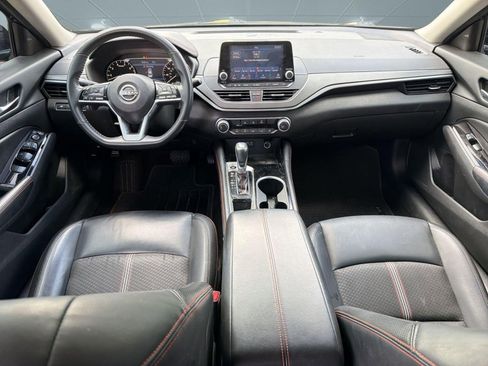 Used 2024 Nissan Altima 2.5 SR FWD image 16