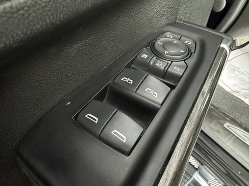 Used 2022 Chevrolet Silverado 2500 LTZ w/ Z71 Chrome Sport Edition AWD/4WD image 38