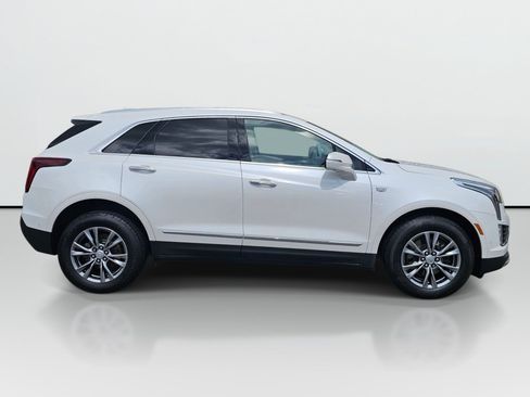 Certified 2023 Cadillac XT5 Premium Luxury w/ Technology Package AWD/4WD image 9