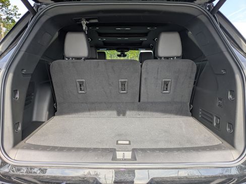 Used 2023 Chevrolet Traverse High Country image 7