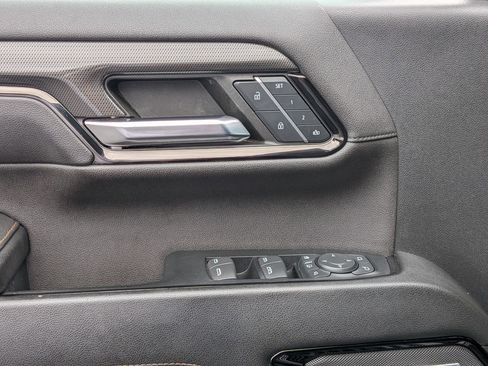 Used 2024 GMC Sierra 2500 AT4 w/ AT4 Premium Plus Package image 12