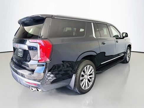 Used 2021 GMC Yukon XL Denali image 7