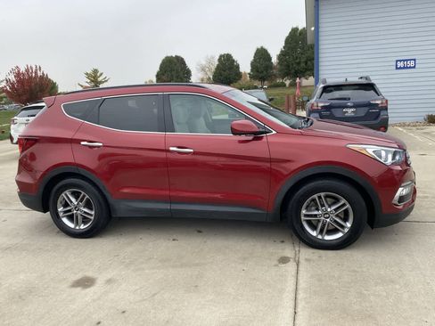 Used 2017 Hyundai Santa Fe Sport image 7