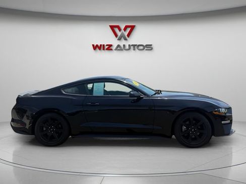 Used 2018 Ford Mustang Coupe w/ Black Accent Pkg RWD image 6