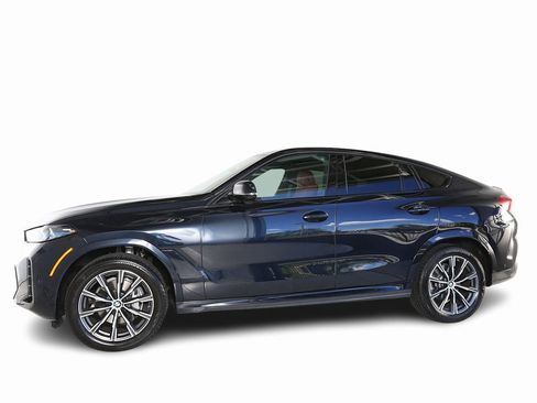 Used 2025 BMW X6 xDrive40i w/ Parking Assistance Package image 5