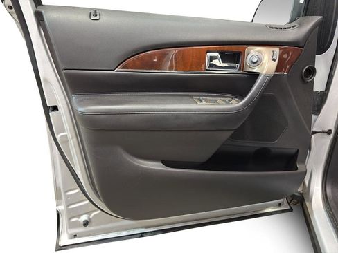 Used 2012 Lincoln MKX AWD image 13