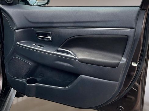 Used 2020 Mitsubishi Outlander Sport ES FWD image 28
