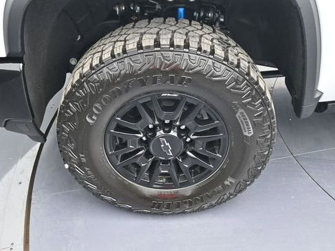 New 2026 Chevrolet Silverado 2500 ZR2 w/ LPO, Dark Essentials Package image 23