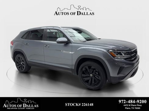 Used 2023 Volkswagen Atlas Cross Sport SE w/ Panoramic Sunroof Package FWD image 1