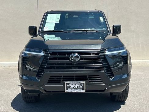Used 2025 Lexus GX 550 w/ Accessory Package (2T) AWD/4WD image 3