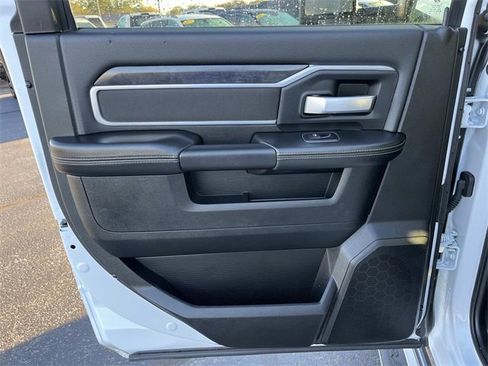 Used 2024 RAM 3500 Big Horn image 21