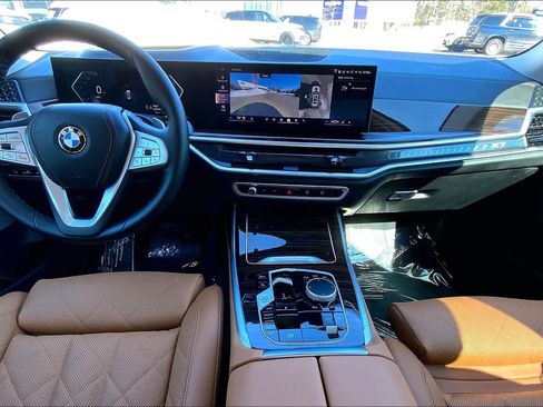 Used 2026 BMW X7 xDrive40i image 15