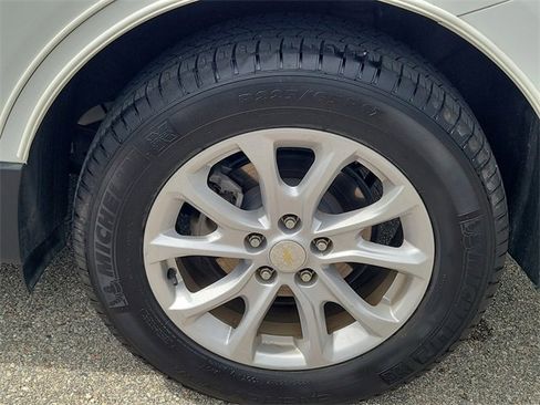 Used 2019 Chevrolet Equinox LS w/ LS Convenience Package image 7