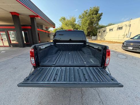 Used 2012 Nissan Frontier SV w/ SV Premium Utility Pkg RWD image 21