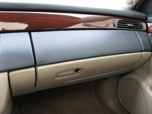 Used 2005 Cadillac De Ville w/ Limited Edition Package image 30