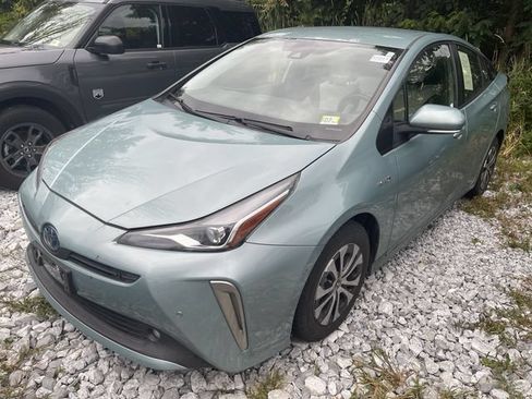 Certified 2022 Toyota Prius XLE AWD/4WD image 2