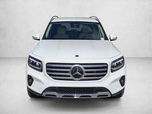Used 2026 Mercedes-Benz GLB 250 image 2