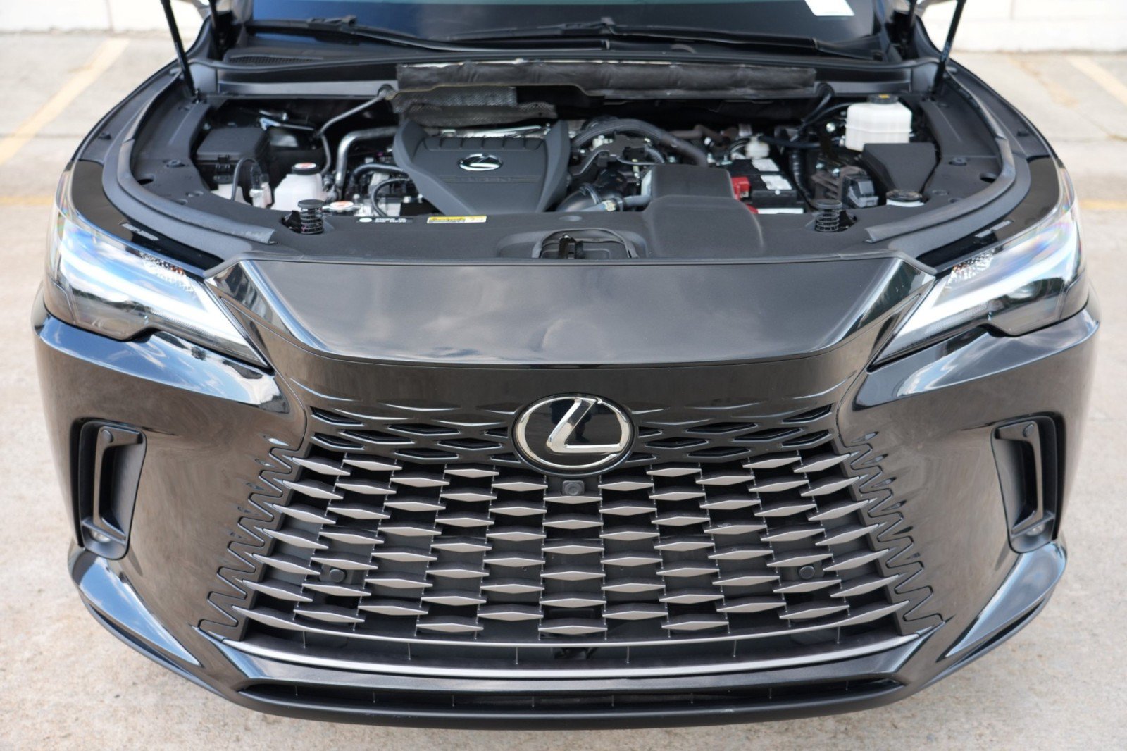 Used 2024 Lexus RX 350 FWD w/ Technology Package image 8