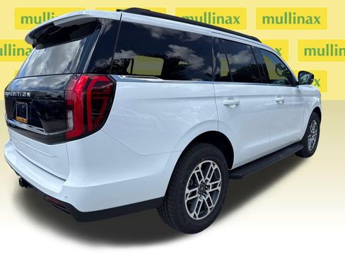 New 2026 Ford Expedition Active RWD image 15