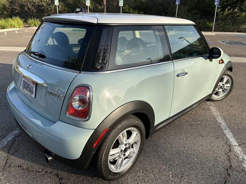 Used 2013 MINI Cooper Hardtop FWD image 2