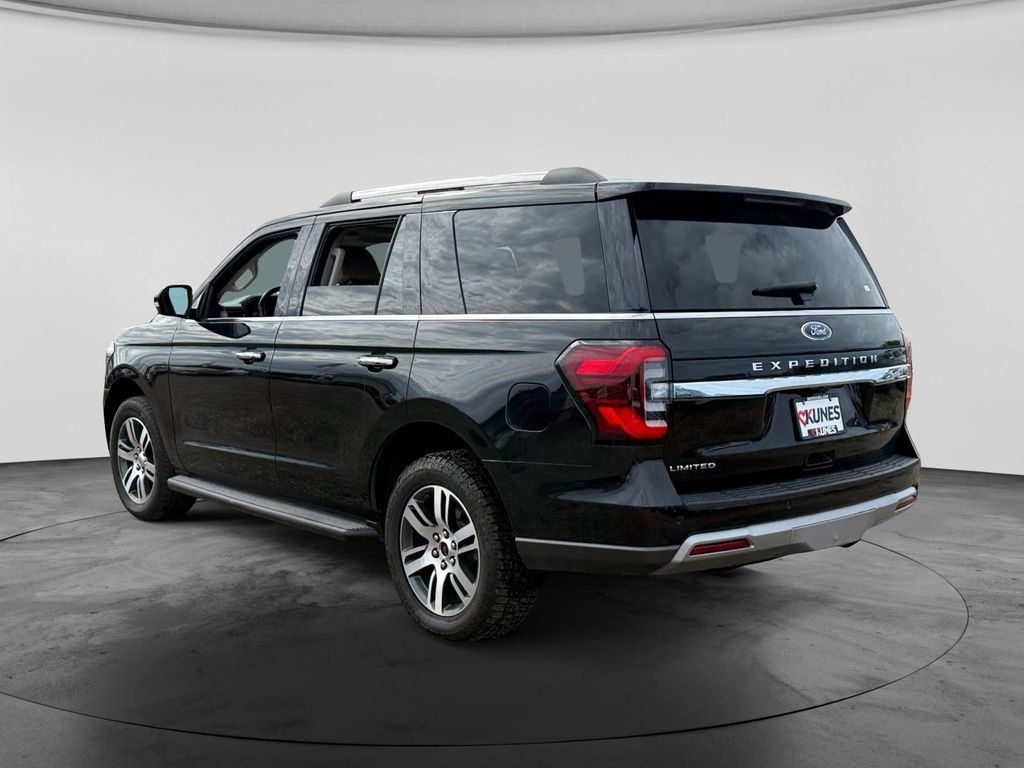 Used 2024 Ford Expedition Limited AWD/4WD image 8