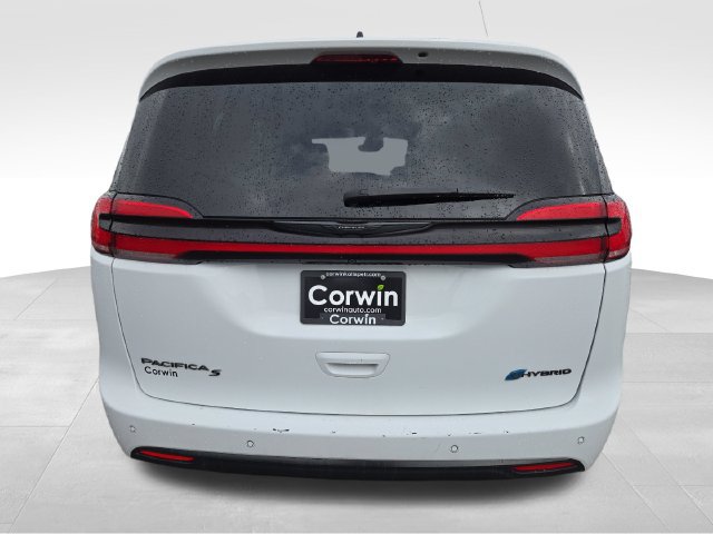 Used 2024 Chrysler Pacifica Limited FWD image 15