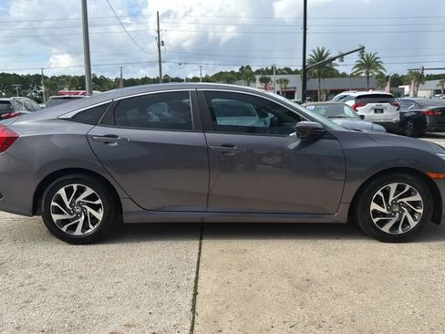 Used 2016 Honda Civic EX image 6
