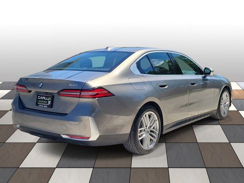 Used 2024 BMW 530i RWD image 4