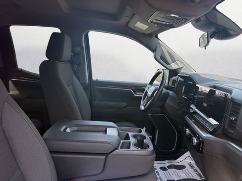 Used 2022 GMC Sierra 1500 Elevation image 11