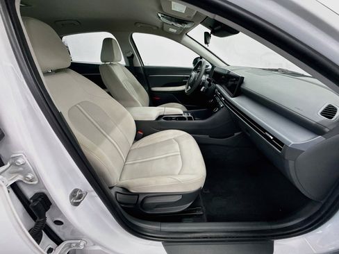 Used 2025 Hyundai Sonata SEL FWD image 31