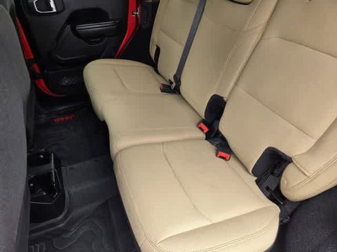 Used 2018 Jeep Wrangler Unlimited Sport S AWD/4WD image 13