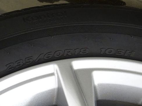 Used 2024 Honda CR-V EX-L image 45