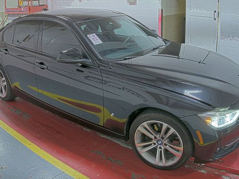 Used 2017 BMW 330e image 4