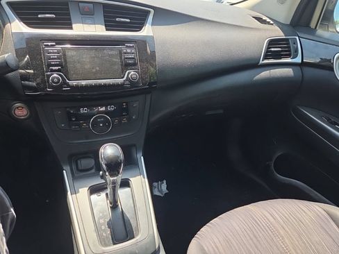 Used 2018 Nissan Sentra SV FWD image 13
