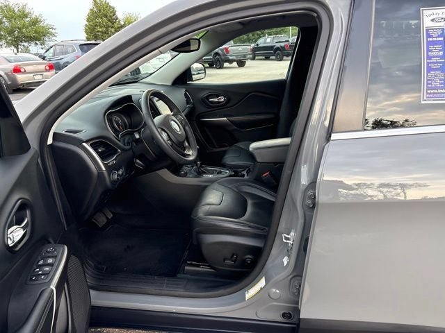 Used 2021 Jeep Cherokee Latitude Lux w/ Trailer Tow Group AWD/4WD image 19