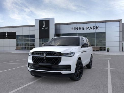 New 2025 Lincoln Navigator Black Label image 2