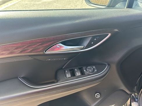 Used 2023 Buick Envision Avenir image 8