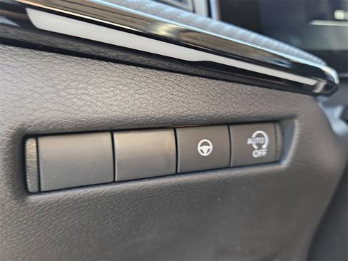 New 2025 Nissan Kicks SR image 26