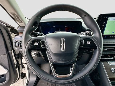 Used 2025 Lincoln Aviator Reserve w/ Luxury Package image 11