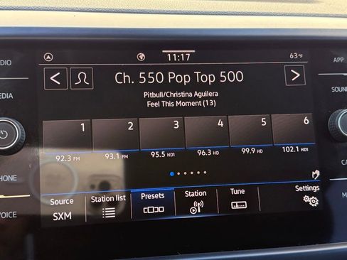 Certified 2024 Volkswagen Taos SE w/ MDO Package image 8