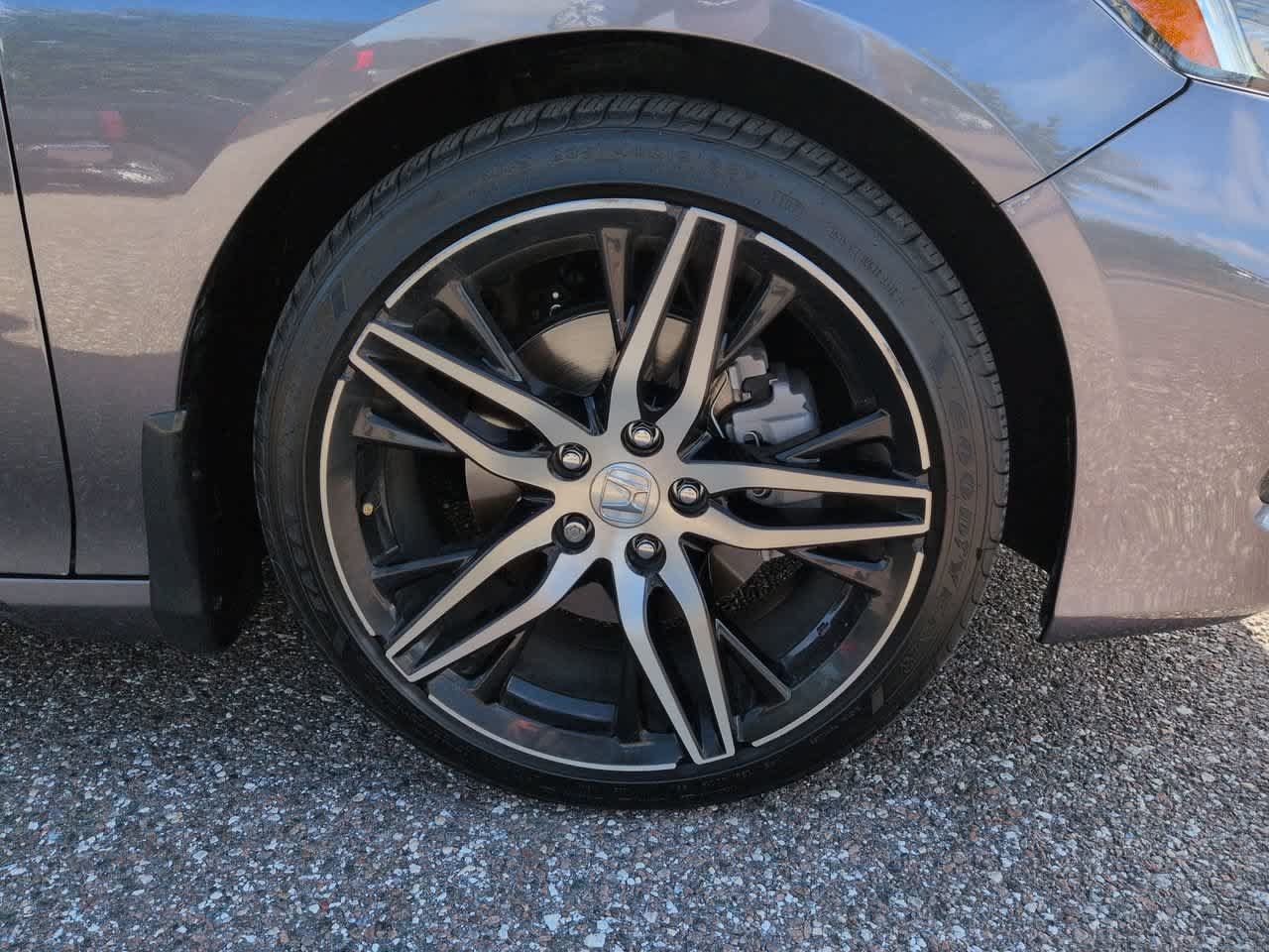 Used 2022 Honda Accord Touring image 11