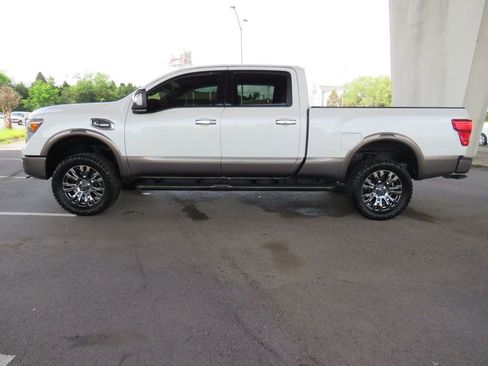 Used 2018 Nissan Titan Platinum Reserve w/ Platinum Utility Package image 1