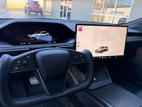 Used 2023 Tesla Model S Plaid image 14