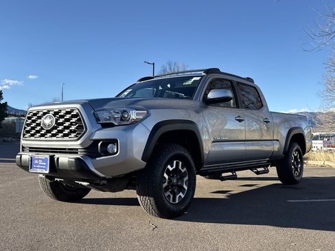 Used 2022 Toyota Tacoma TRD Off-Road image 3