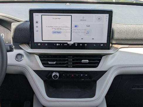 New 2026 Ford Explorer Active w/ Active Comfort Package RWD image 18