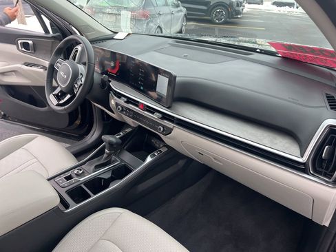 Certified 2025 Kia Sorento X-Line EX image 22